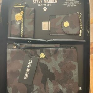 Steve Madden Pet Camouflage Bags gift set, dog walker gift new in box